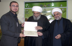 مركز علوم القرآن وتفسيره وطبعه يختتم الدورة التطويرية الأولى وهي بعنوان (كيف تكتب بحثاً قرآنياً على منهج الثقلين).