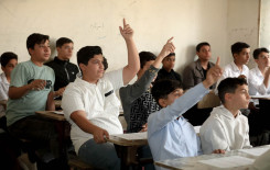 عبر محاضرات قرآنية.. المجمع العلمي يواصل إقامة مشروعه القرآني في مدارس كربلاء