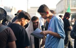 المجمع العلمي يواصل تقديم خدماته القرآنية للزائرين في قضاء الهندية