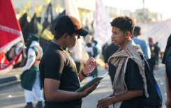 المجمع العلمي يواصل تقديم خدماته القرآنية للزائرين في قضاء الهندية