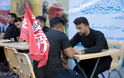 معلمو مشروع تعليم القراءة الصحيحة يواصلون تقديم الخدمات القرآنية لزائري الأربعين في كربلاء