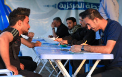 إقبال كبير يشهده مشروع تعليم القراءة الصحيحة للزائرين