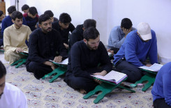 المجمع العلمي يقيم ختمة رمضانية لطلبة الأقسام الداخلية في جامعة كربلاء