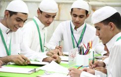 طلبة مشروع أمير القرّاء يشاركون في المحفل القرآني الأسبوعي لدار القرآن الكريم في العتبة العلوية المقدسة.