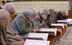 المَجمَع العلمي يُقيم عددًا من الختمات القرآنية في مساجد كربلاء